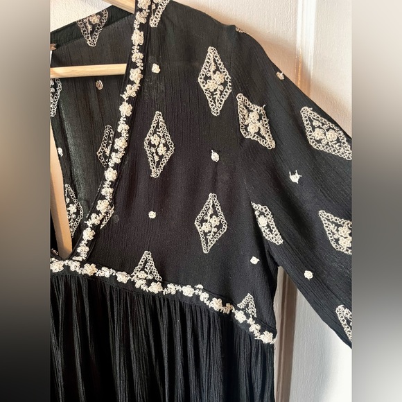 Free People V-Neck Embroidered Top - Picture 4 of 5